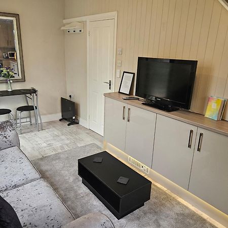 Carlisle Central, Cute Studio Appt, The Cupboard Exterior photo