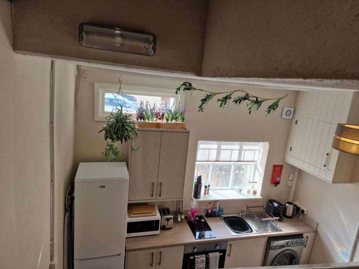 Carlisle Central, Cute Studio Appt, The Cupboard Exterior photo